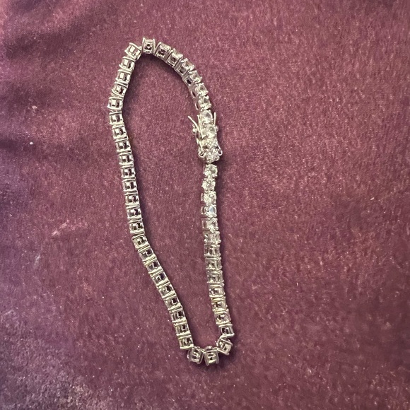 925  Mo Silver Tennis Bracelet with CZ's and Dual Lock Slip Clasp, 7 1/4 Long! - Picture 11 of 14